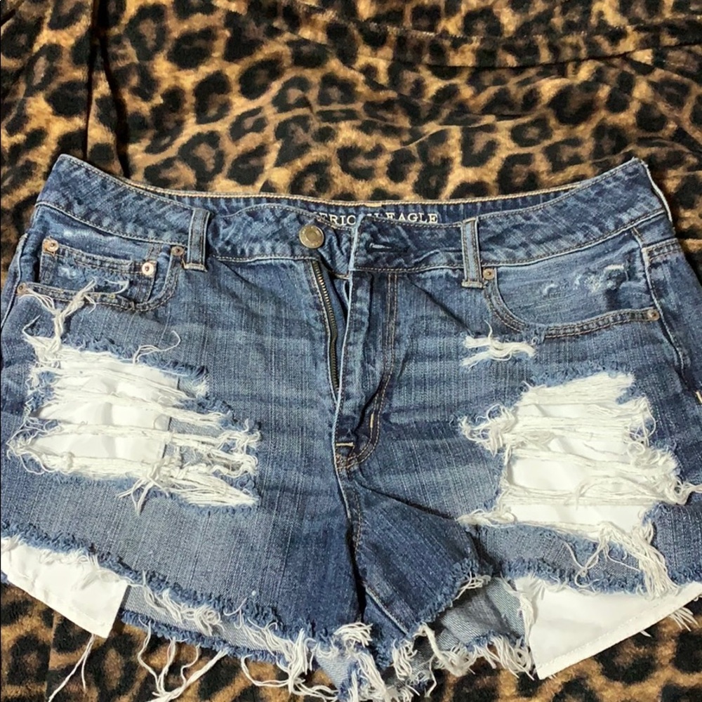 American Eagle Hi-Rise Festival Shortie shorts